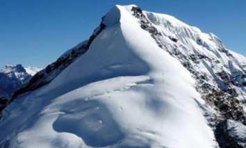 Chulu East Peak Climbing